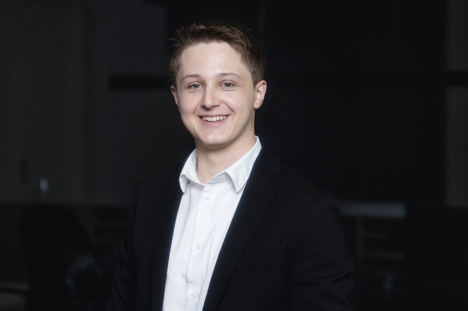 Mag. Dominik Wiederhofer